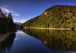 Der Salza-Stausee lädt mit seiner beeindruckenden Naturkulisse zum Verweilen ein.