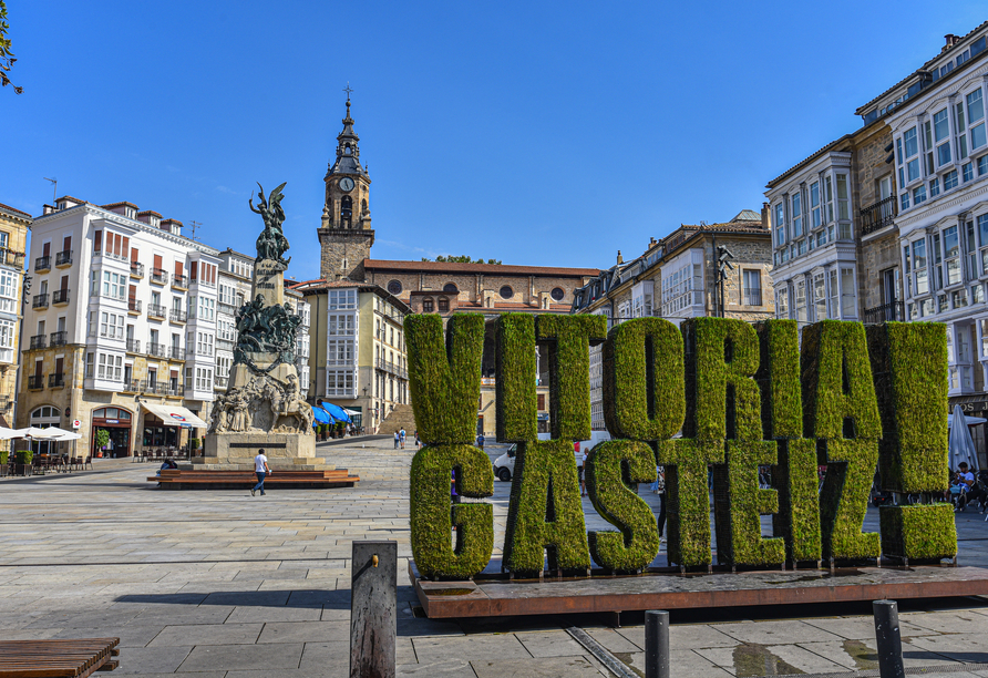 Auch Vitoria-Gasteiz sollten Sie erkunden.