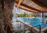 Im Hallenbad der Silber-Therme können Sie entspannt ein paar Bahnen ziehen.
