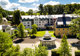 Das Gesundheitsresort begeistert mit seinem eleganten Ambiente und dem historischen Trinkpavillon.