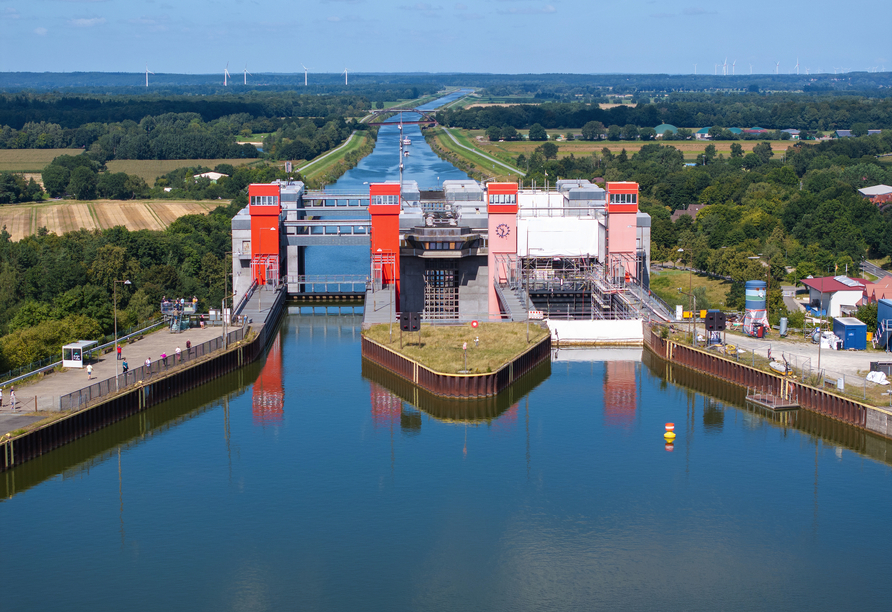 Das Schiffshebewerk Scharnebeck ist ein besonderes technisches Highlight Ihrer Rad- und Schiffsreise.
