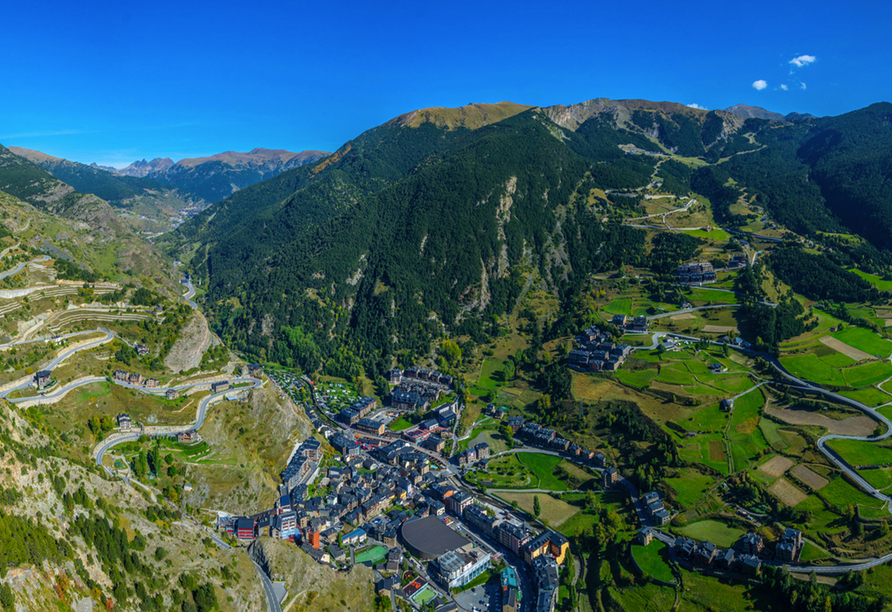 Spektakulärer Panoramablick vom Aussichtspunkt Roc del Quer
