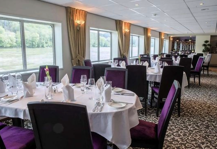 Im Restaurant an Bord erleben Sie eine kulinarische Reise der Extraklasse!