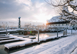 Der winterliche Hafen von Konstanz begeistert mit besonderem Charme.