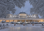 Das Parkhotel Kurhaus präsentiert sich auch im Winter von seiner schönsten Seite.