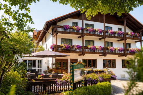 Herzlich willkommen im WAGNERS Hotel im Bayerischen Wald!
