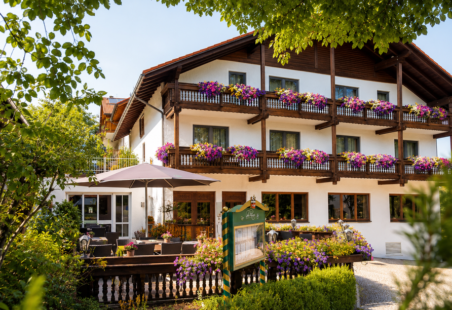 Herzlich willkommen im WAGNERS Hotel im Bayerischen Wald!