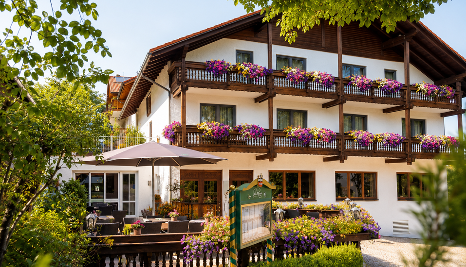 Herzlich willkommen im WAGNERS Hotel im Bayerischen Wald!