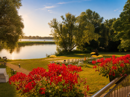 Entspannen Sie am herrlichen Beetzsee während Ihres Urlaubs.