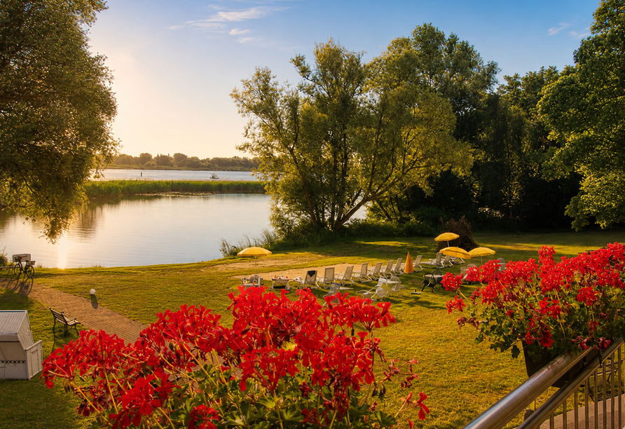 Entspannen Sie am herrlichen Beetzsee während Ihres Urlaubs.