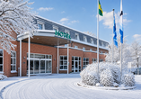 Das Van der Valk Landhotel Spornitz präsentiert sich inmitten einer idyllischen Winterlandschaft.