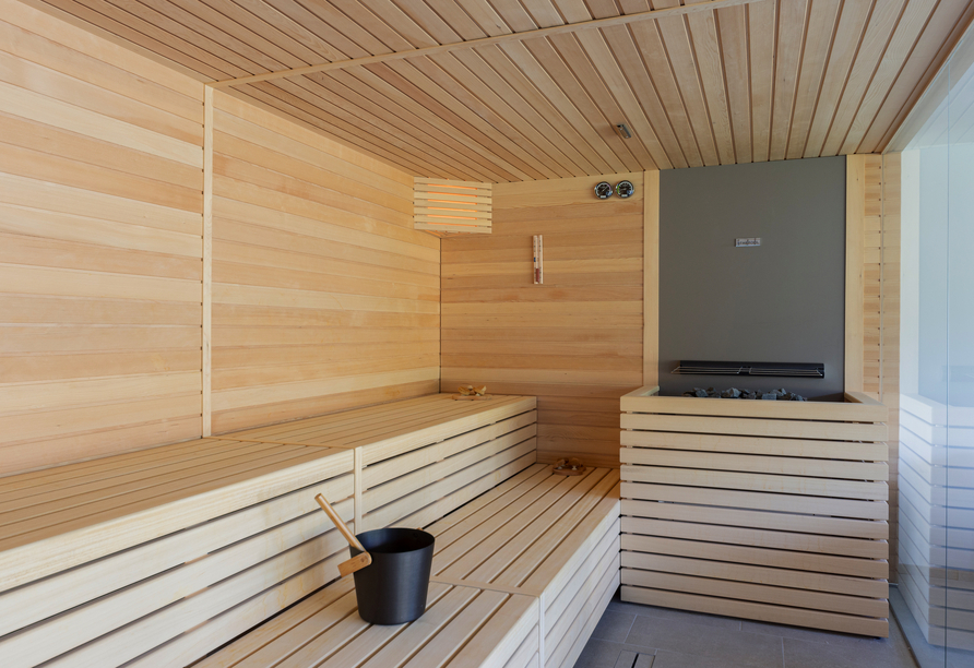 Entspannen Sie in der Sauna.