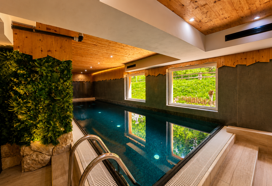 Hallenbad des Hotels