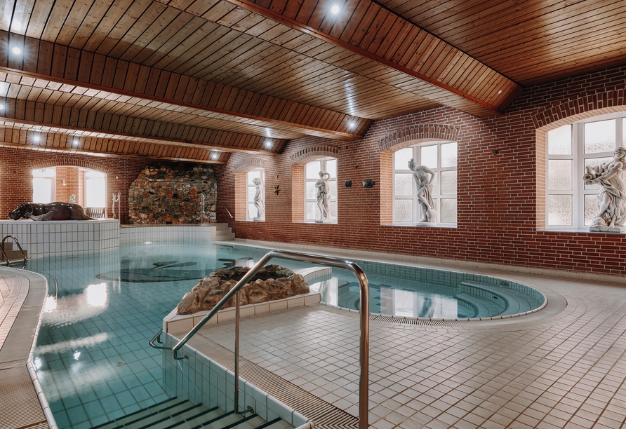 Die Friesentherme im Nordseehotel lädt zu wohltuenden Wellnessmomenten ein.