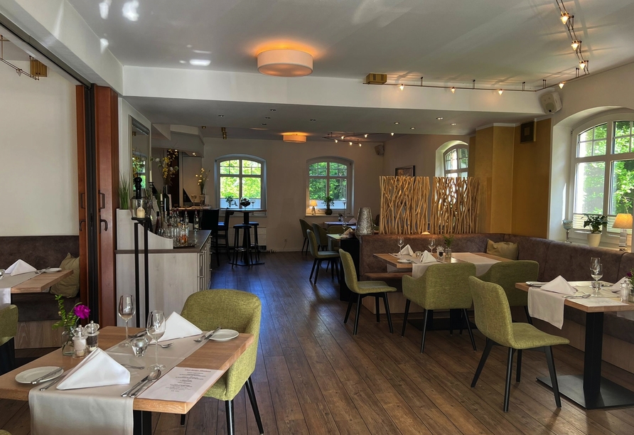 Das gemütliche Restaurant im Ringhotel Villa Margarete verwöhnt Sie mit köstlichen Speisen.