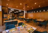 Das Restaurant verwöhnt Sie mit regionalen und saisonalen Köstlichkeiten.