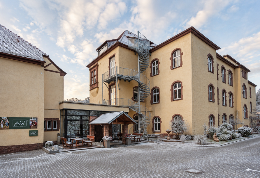 Die Außenansicht des ACHAT Hotels Franziskushöhe