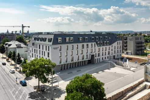 Das ARCOTEL HafenCity Dresden empfängt Sie mit moderner Architektur und stilvollem Ambiente.