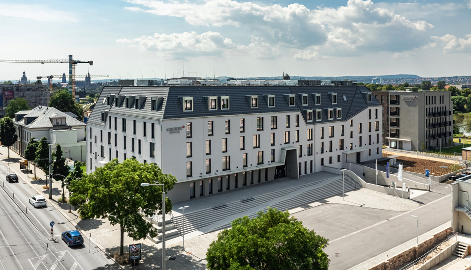 Das ARCOTEL HafenCity Dresden empfängt Sie mit moderner Architektur und stilvollem Ambiente.