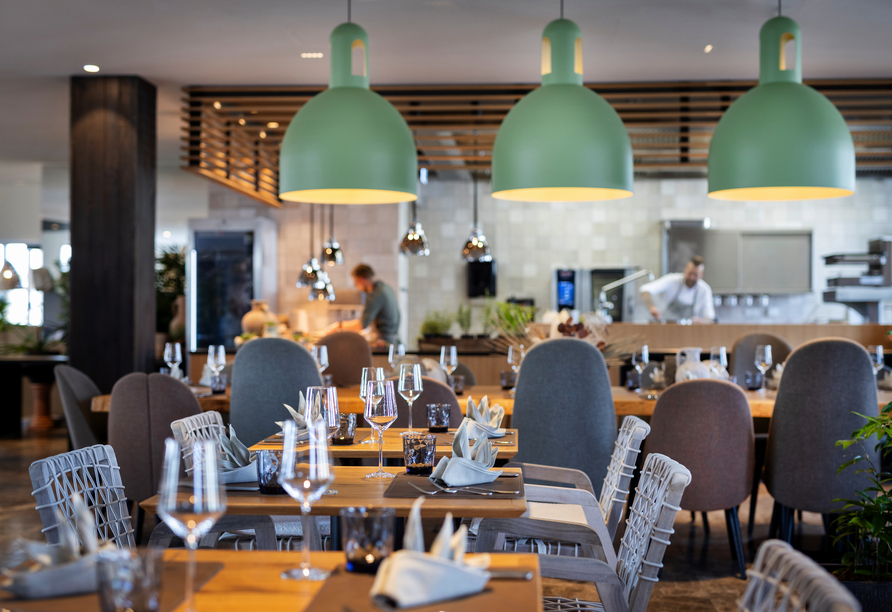 Das Restaurant verwöhnt Sie mit abwechslungsreichen kulinarischen Köstlichkeiten.
