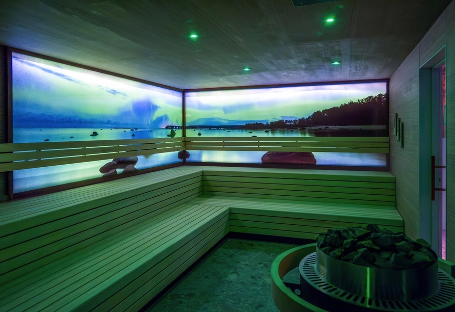 Eine weitere Sauna sorgt für wohltuende Wärme und abwechslungsreiche Wellnessmomente.