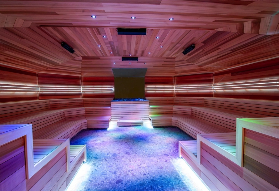 Die Sauna bietet ideale Bedingungen für entspannte Wohlfühlmomente.