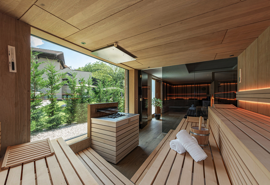 Entspannen Sie in der Sauna.
