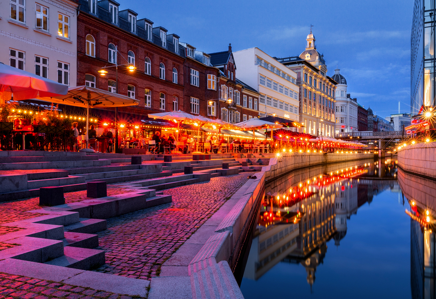 Die belebte Fußgängerzone von Aarhus