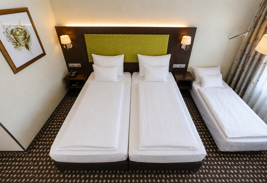 Beispielbild eines Doppelzimmers Comfort mit Zustellbett