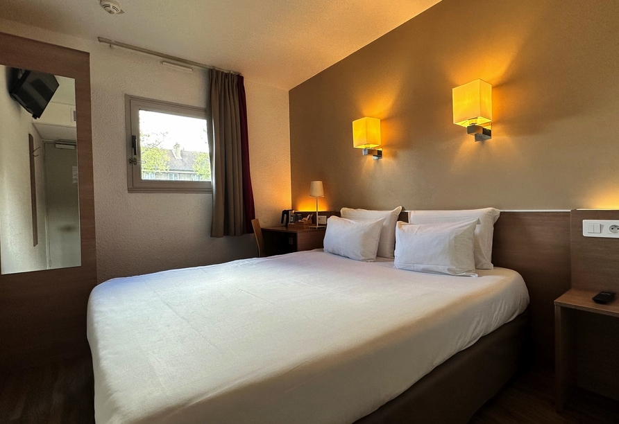 Beispiel eines Doppelzimmers im Beispielhotel Hôtel Kyriad Le Bourget Centre - Parc de Expositions