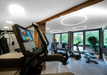 Im hauseigenen Fitnessstudio können Sie auch im Urlaub aktiv bleiben und Ihr persönliches Trainingsprogramm absolvieren.