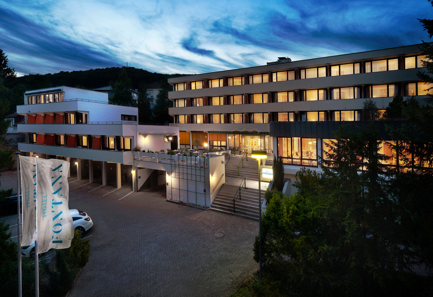 Das Hotel Fontana empfängt Sie mit einer angenehmen Atmosphäre und einem ganzheitlichen Konzept für Erholung und Wohlbefinden.