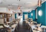Die stilvolle Hotelbar bietet den passenden Rahmen für einen gemütlichen Drink und einen entspannten Tagesausklang.
