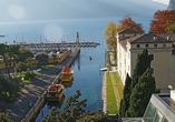 Der Gardasee lädt mit seinem glitzernden Wasser und der beeindruckenden Bergkulisse zu unvergesslichen Urlaubsmomenten ein.