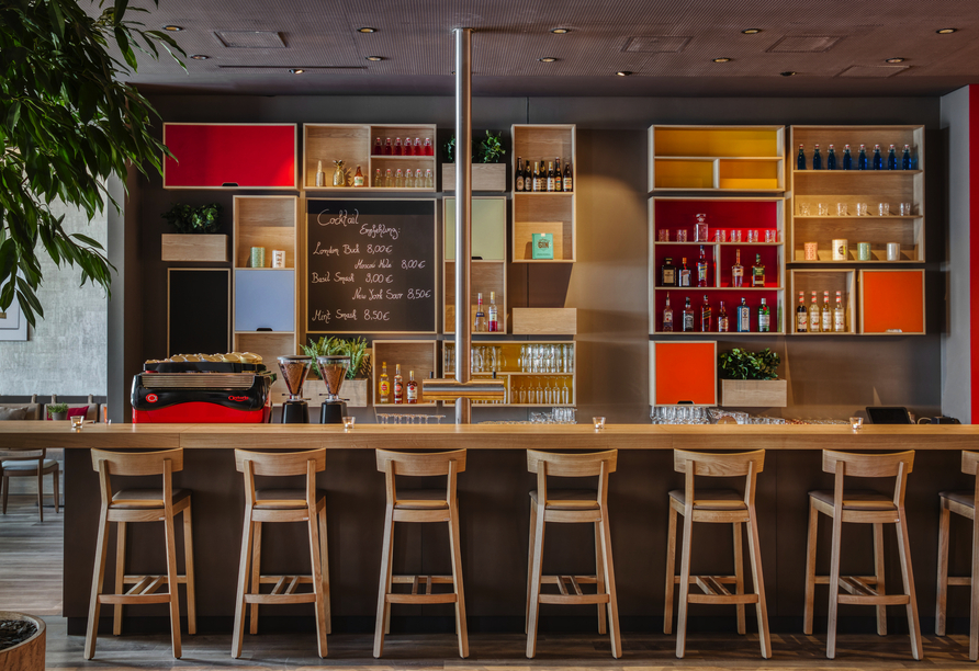 Bar im IntercityHotel Hamburg-Barmbek