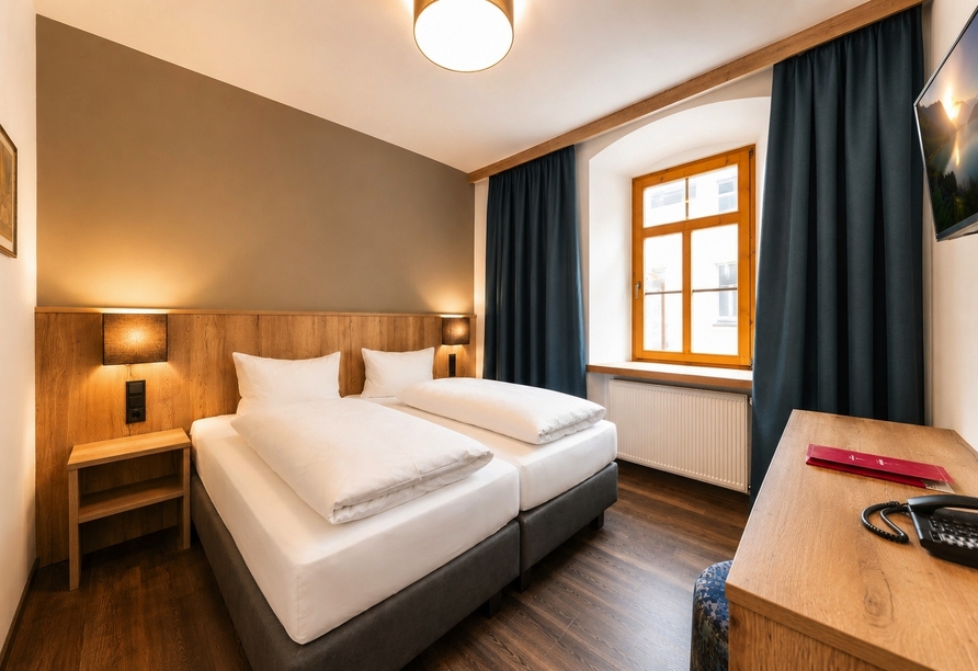 Beispielbild eines Doppelzimmers zur Einzelbelegung | KI bearbeitet