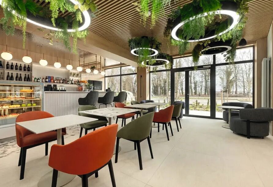 Im Restaurant erwarten Sie abwechslungsreiche Speisen in angenehmer Atmosphäre.