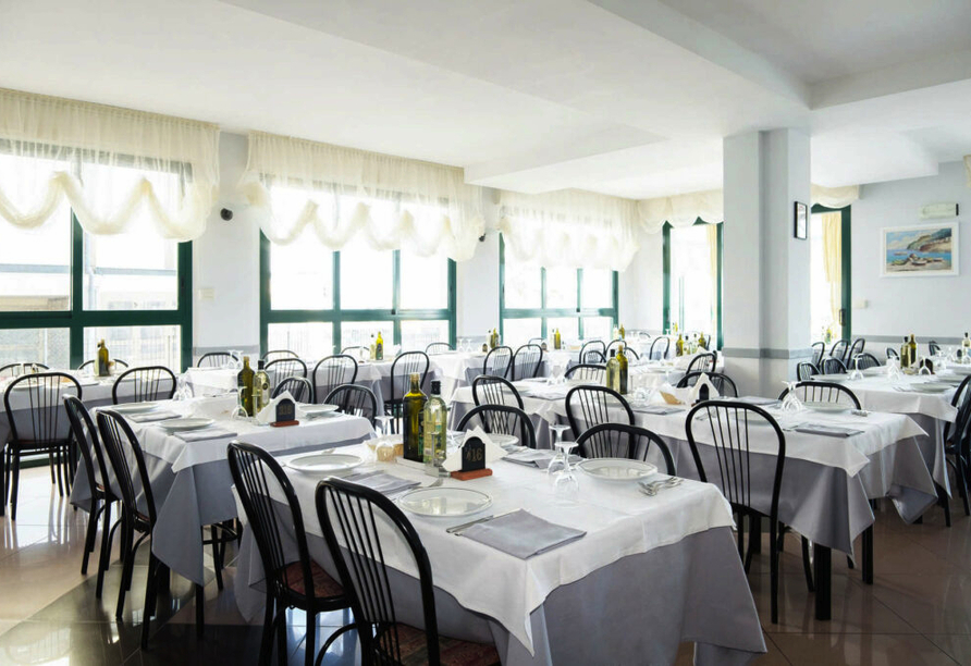 Restaurant im Beispielhotel Hotel Emilia
