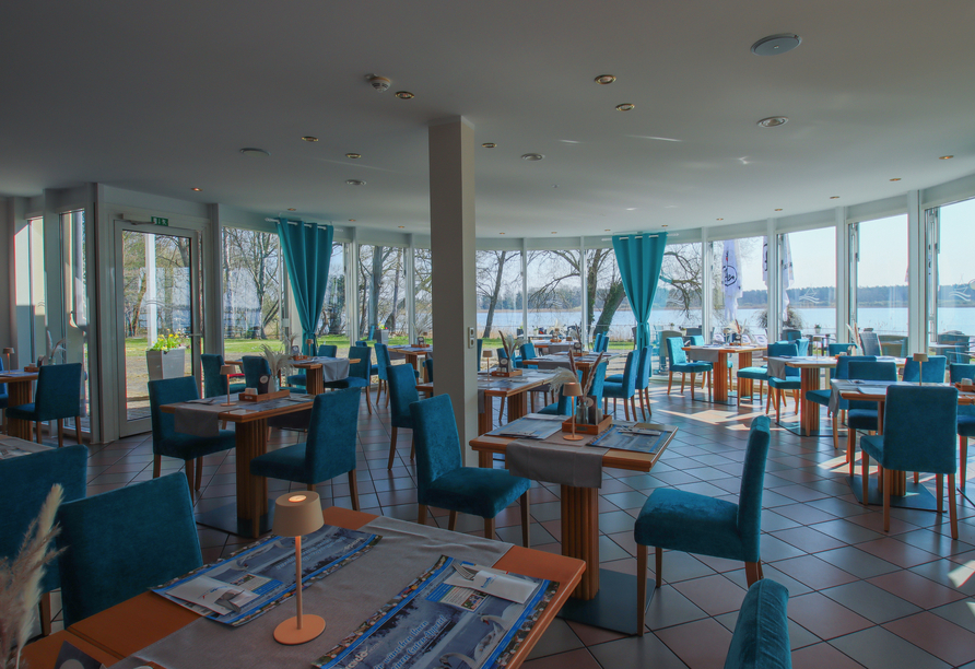 Im Restaurant starten Sie gestärkt in den Tag und lassen ihn kulinarisch ausklingen.