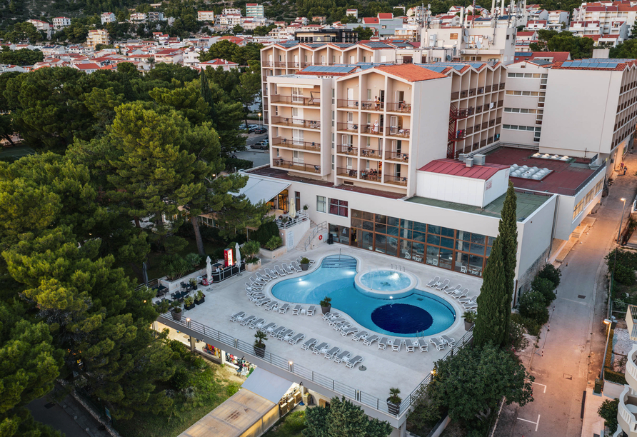 Das Hotel Horizont begrüßt Sie in Baška Voda an der kroatischen Küste.