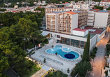 Das Hotel Horizont begrüßt Sie in Baška Voda an der kroatischen Küste.