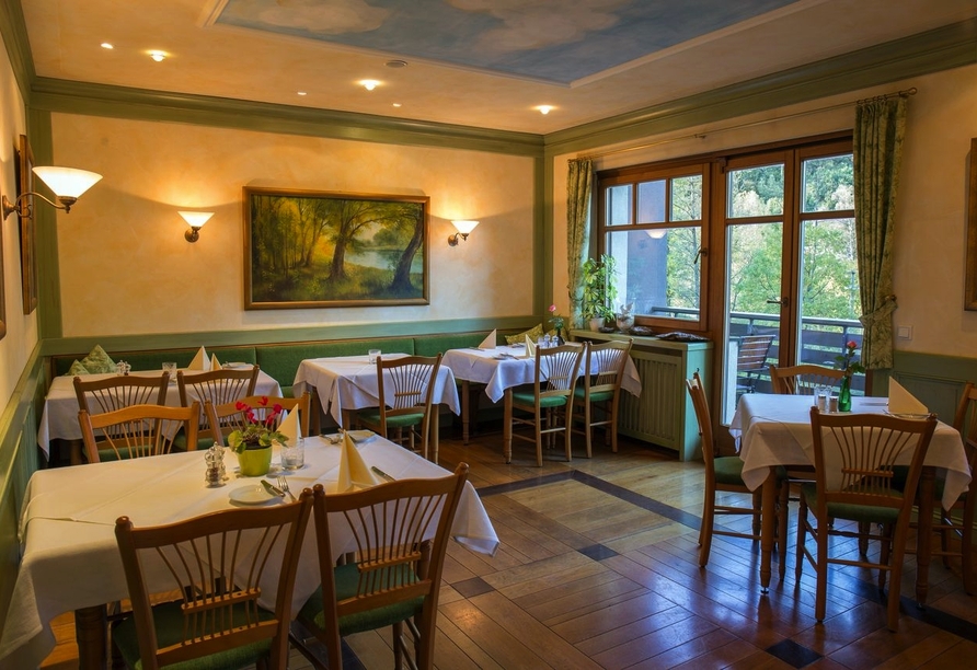 Das Restaurant bietet den passenden Rahmen für genussvolle Stunden in gemütlicher Atmosphäre.