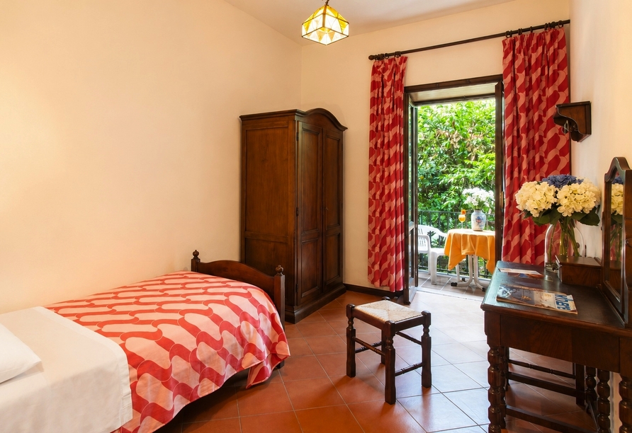 Beispiel eines Einzelzimmers im Hotel San Valentino Terme & Spa | KI bearbeitet