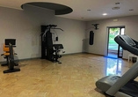 Powern Sie sich im Fitnessraum des Hotels aus.