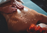 Tanken Sie neue Energie bei einer wohltuenden Massage.