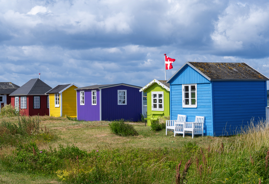 Farbenfroh begrüßt Sie Ærøskøbing an der dänischen Küste.
