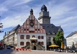 Das Alte Rathaus zählt mit seiner markanten Fassade zu Plauens sehenswerten Bauwerken.