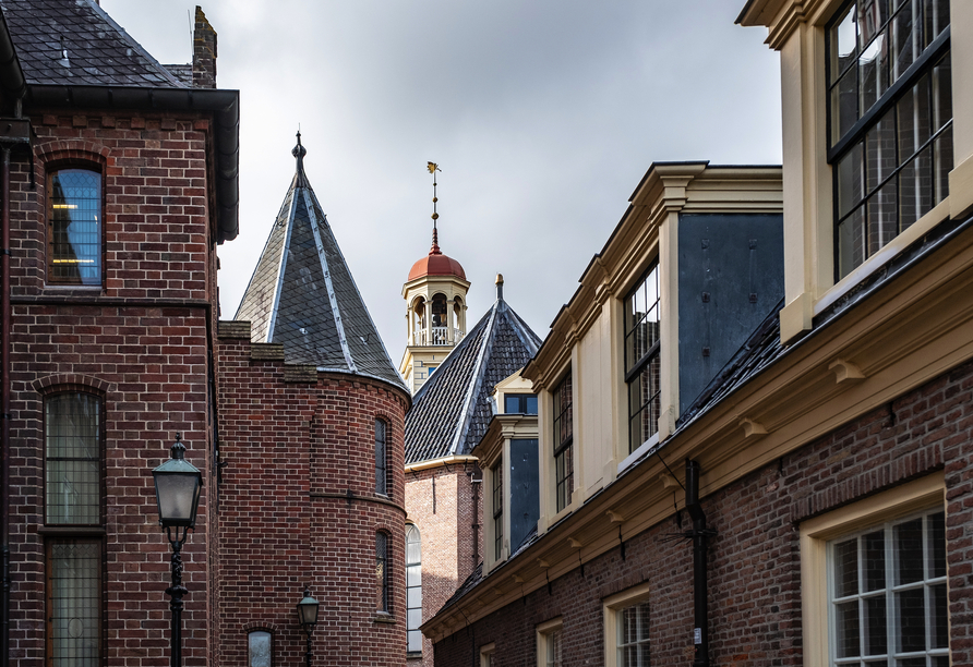 Entdecken Sie Assen mit seinen historischen Gebäuden und charmanten Gassen im Herzen von Drenthe.