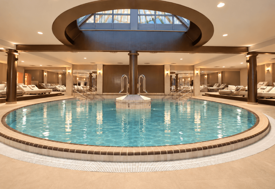 Das Ensana Hotel Fürstenhof bietet ein Hallenbad.