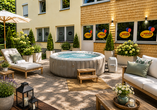 Nutzen Sie den Whirlpool auf der Terrasse.
